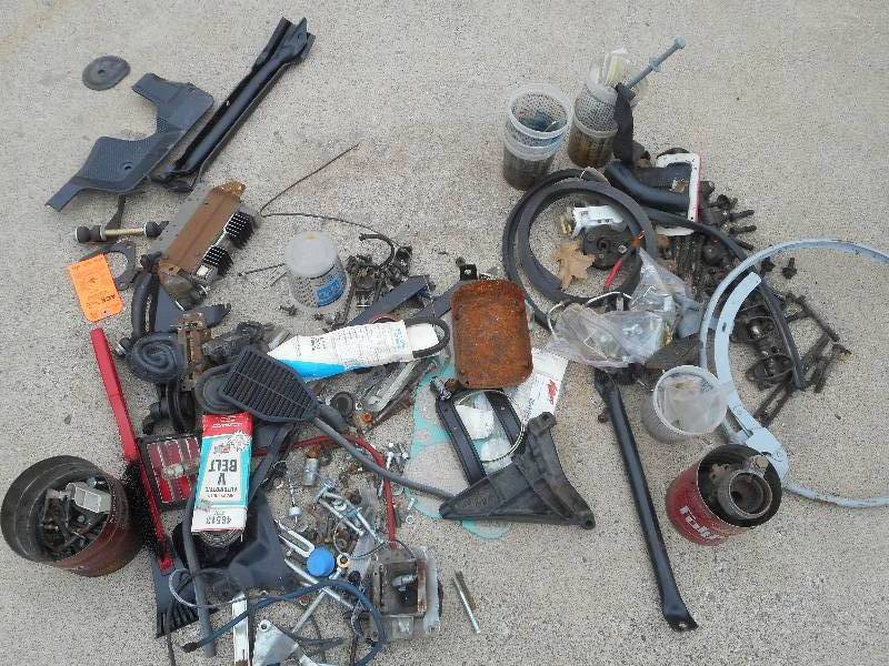 lot 478 image: Gm Car Part Lot