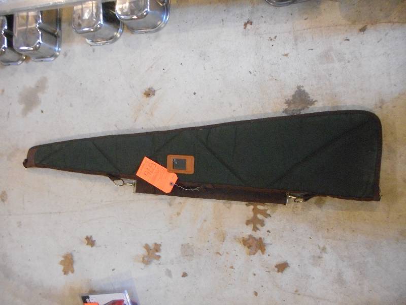 lot 576 image: GUN CASE