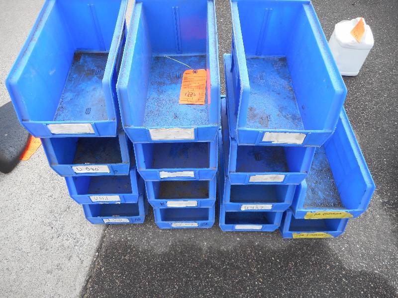 lot 485 image: (14) Blue Storage Bins