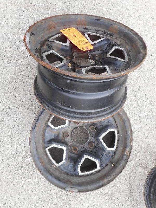 lot 514 image: 2 Rally 2 Wheels
