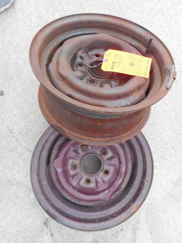 lot 519 image: (2) Steel GM Wheels