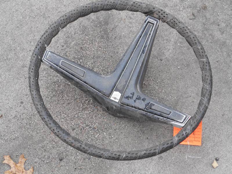 lot 539 image: 1969 Chevelle Steering Wheel