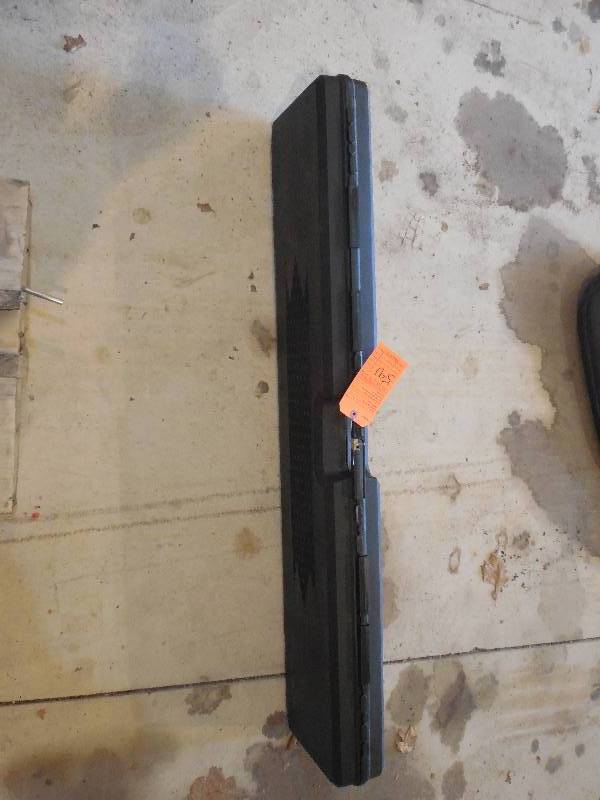 lot 591 image: HARD GUN CASE