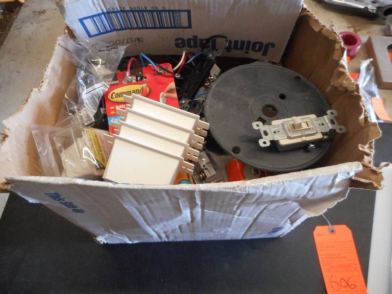 lot 606 image: BOX LOT OF ELECTRICAL COVERS