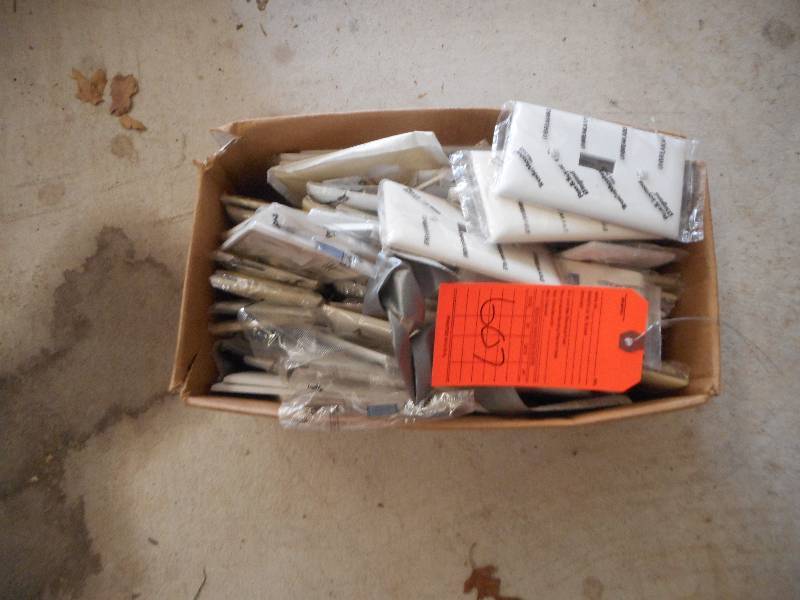 lot 607 image: BOX LOT OF ELECTRICAL COVERS