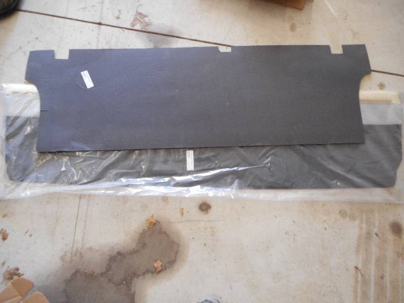 lot 609 image: 1968-72 MESH PACKAGE TRAY CHEVELLE