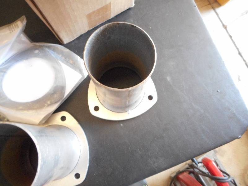 lot 618 image: 3 HEADER EXHAUST FLANGE