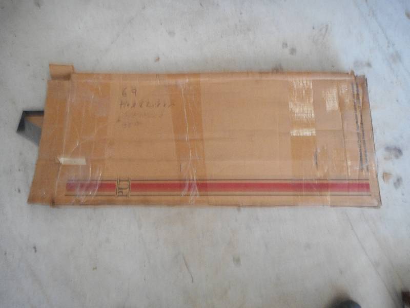 lot 619 image: 1969 CAMERO HEADLINER - BLACK