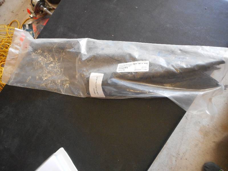 lot 634 image: 1966-67 WING WINDOW SEALS