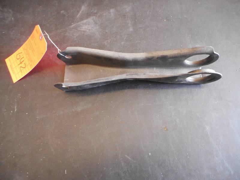 lot 642 image: 1966-67 CHEVELLE TRAILING UPPER ARMS