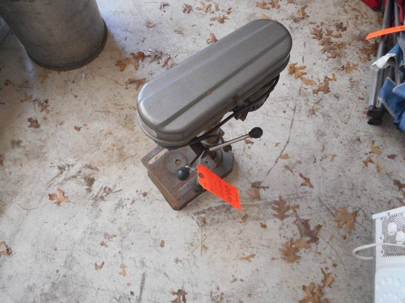 lot 648 image: DRILL PRESS