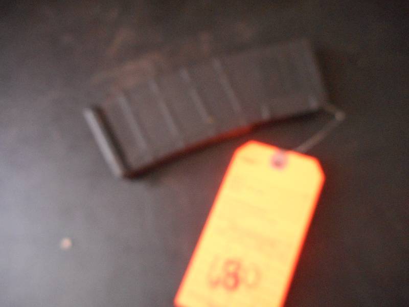 lot 680 image: 5.56 X 45 P MAG AR 15 CLIP