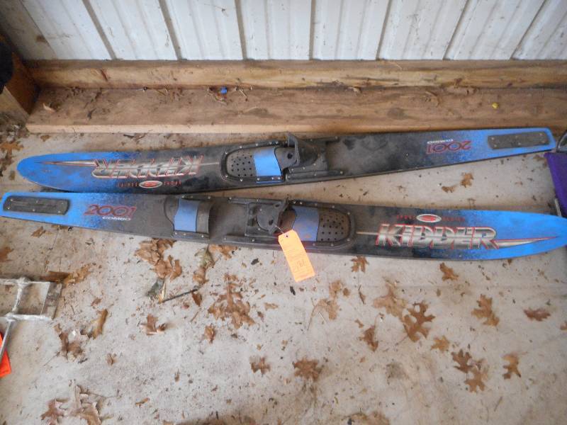 lot 681 image: KIDDER WATER SKIS PAIR