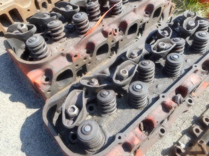 lot 733 image: BIG BLOCK CHEVY HEAD