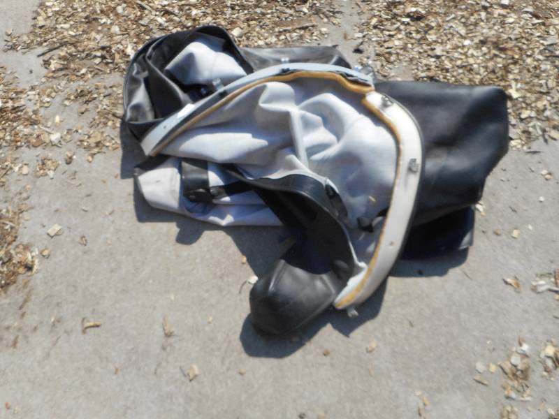 lot 846 image: Camaro Chevelle Convertible Top Boots
