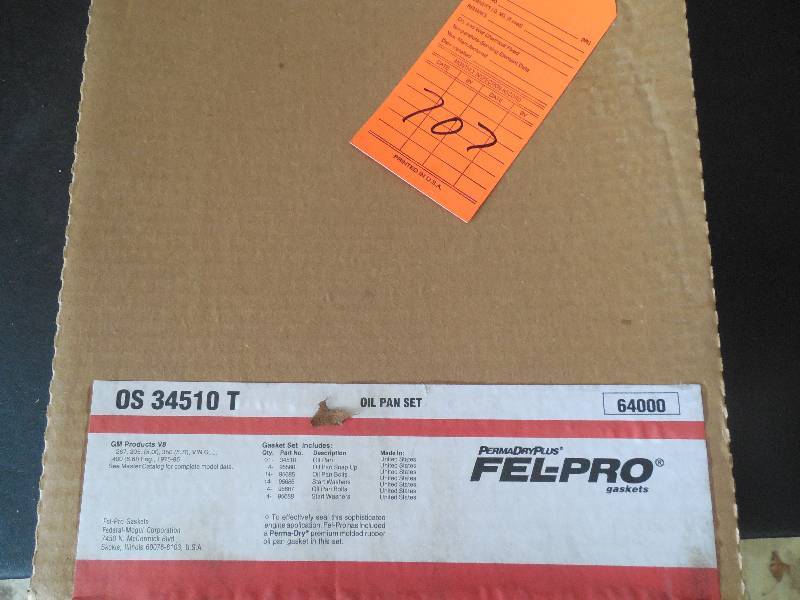 lot 707 image: SMALL BLOCK CHEVY 1 PIECE OIL PAN GASKET