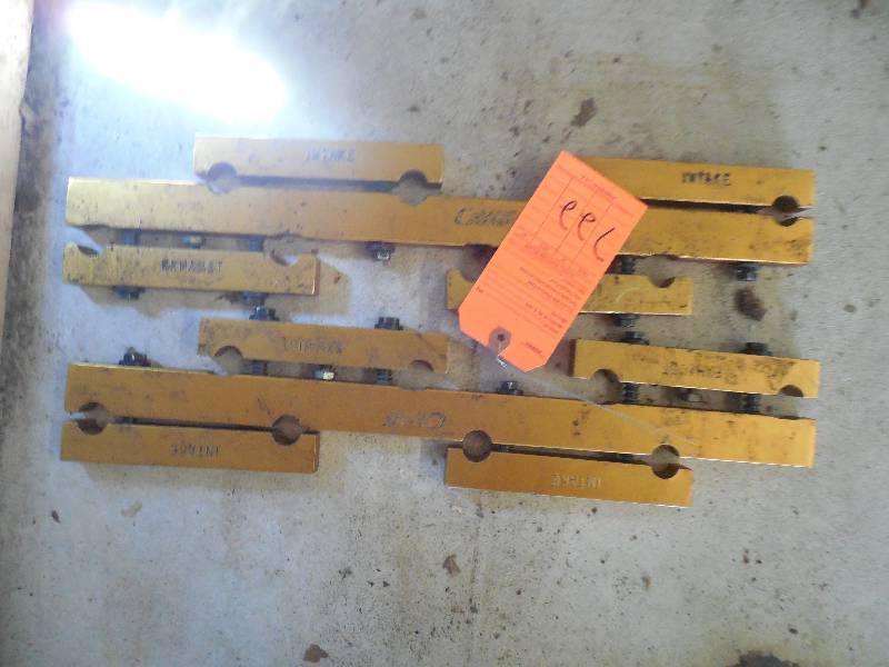 lot 722 image: BIG CHEVYCRANK CAMS & ROCKER ARM SUPPORT