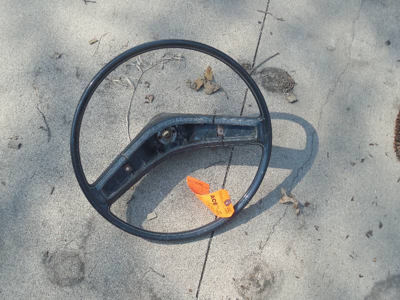lot 757 image: Chevy Impala Steering Wheel