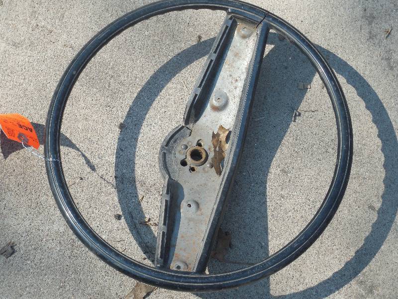 lot 754 image: 1970 Chevelle Steering Wheel