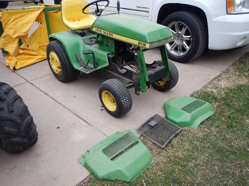 John Deere Model #212