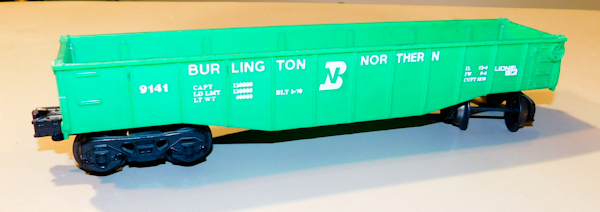 lot 40 image: Model trains, collectible, Green platform car