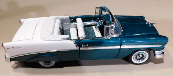 lot 69 image: Franklin Mint 1956 Chevrolet Bel Air Convertible, die cast