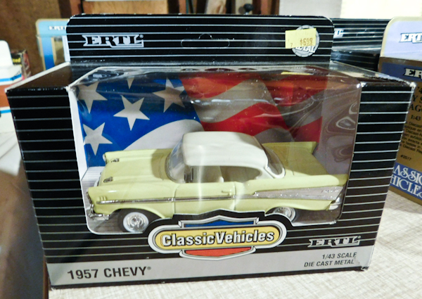 lot 100 image: ETRL die cast 1957 Chevy (NIB)