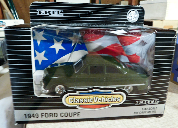lot 103 image: ERTL die cast 1949 Ford Coupe (NIB)