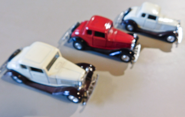 lot 177 image: Vintage collectible die cast cars