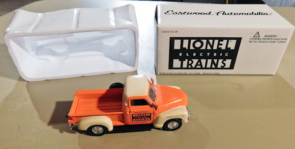 lot 118 image: Model Lionel Train die cast truck