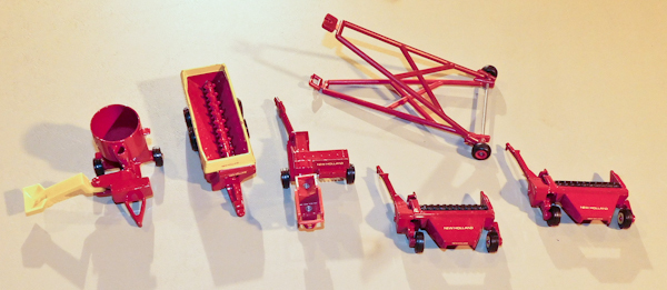 lot 122 image: Farm Toys, collectible, tractors, cultivators, discs, balers
