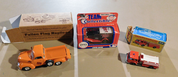 lot 123 image: Vintage Matchbox and other die cast trucks