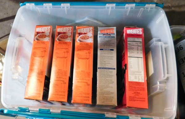 lot 131 image: Twins world Series  and Micheal Jordan Wheaties boxes
