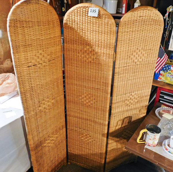 lot 135 image: Woven Rattan three panel Room divider