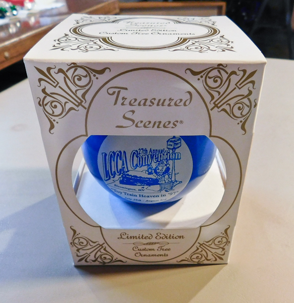 lot 144 image: LCCA Convention Toy Train Heaven 1997, ornament