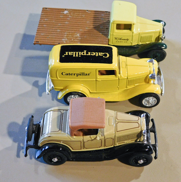lot 156 image: Vintage ETRL collectible die cast cars & truck