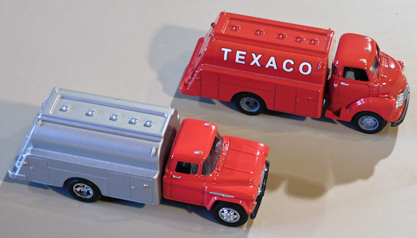 lot 161 image: Vintage ERTL collectible die cast trucks