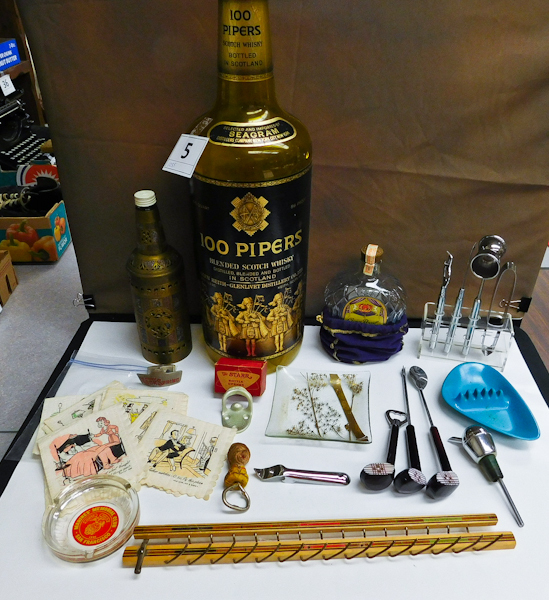 lot 5 image: Large collection of Bar Items