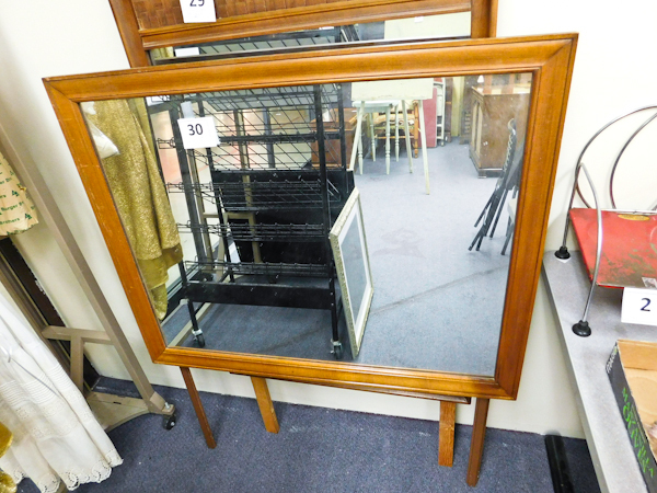 lot 30 image: Vintage mid century modern bedroom mirror may be dresser mounted or hung on the wall