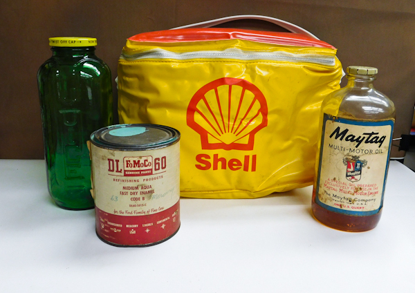 lot 35 image: Vintage Shell motor oil cooler bag, Maytag motor oil jar & more