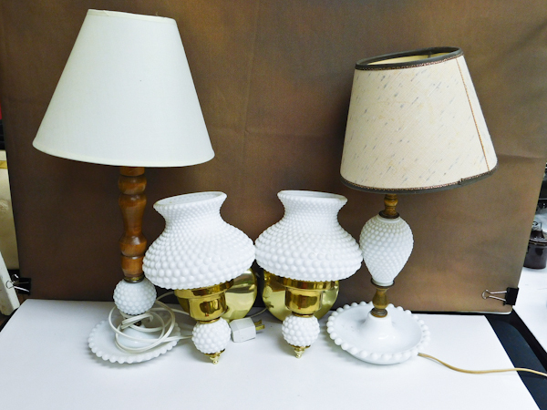 lot 46 image: 4 white hobnail lighting items 2 wall sconces and 2 lamps