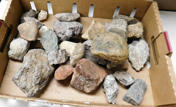 lot 150 image:  lbs misc stone specimens