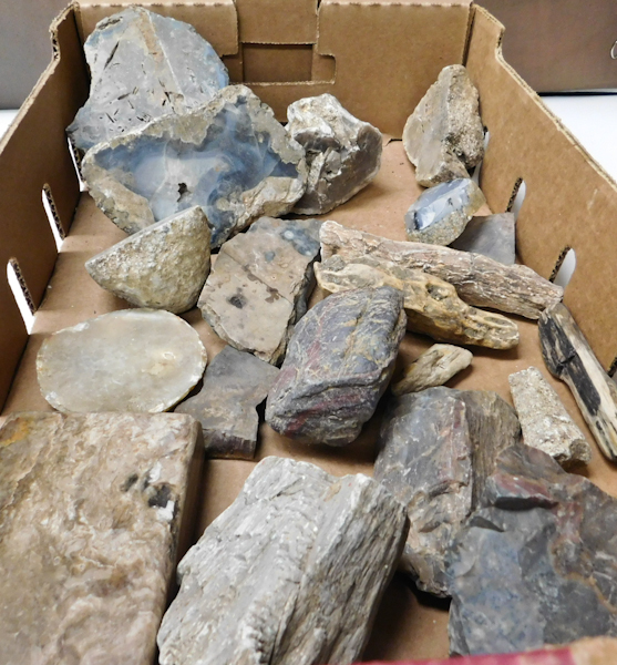 lot 155 image: 8 lbs misc stone specimens...some are Mexican Geodes