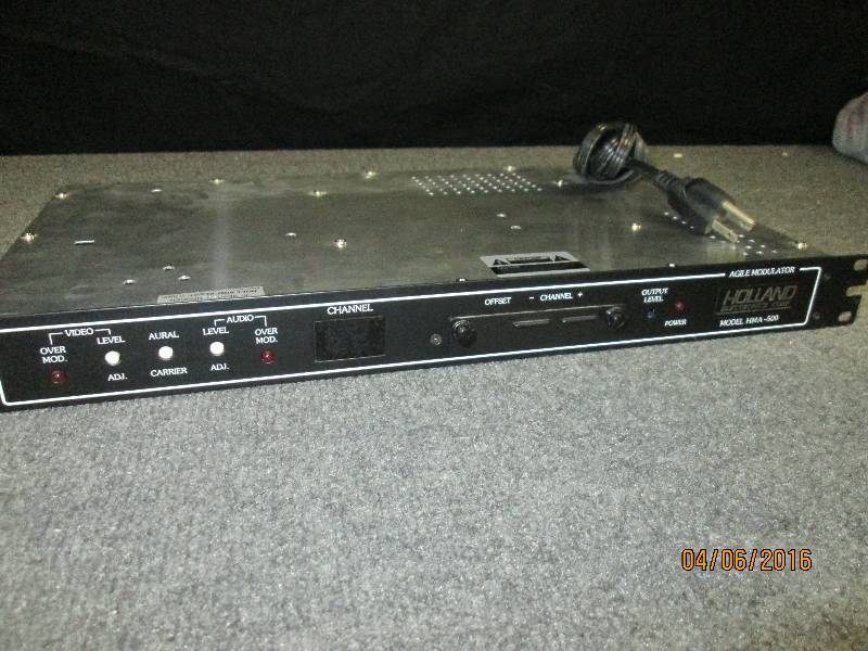 lot 131 image: Holland electronics Model HMA-500 a...