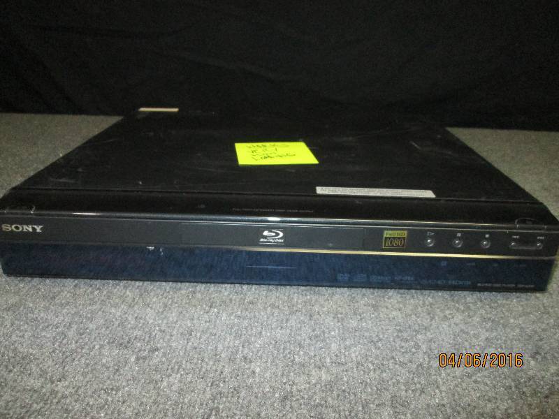 lot 143 image: Sony BluRayDisc full HD1080 player,...