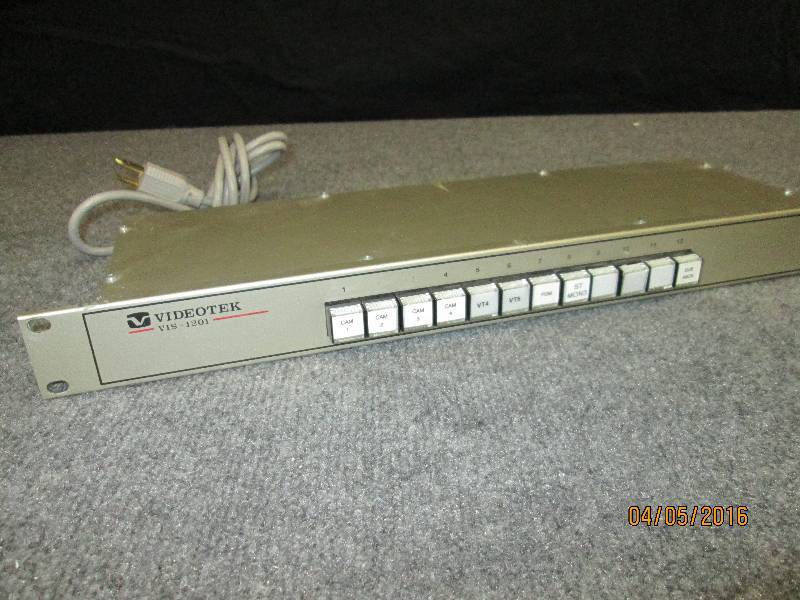 lot 77 image: Videotek VIS-1201 video monitor con...