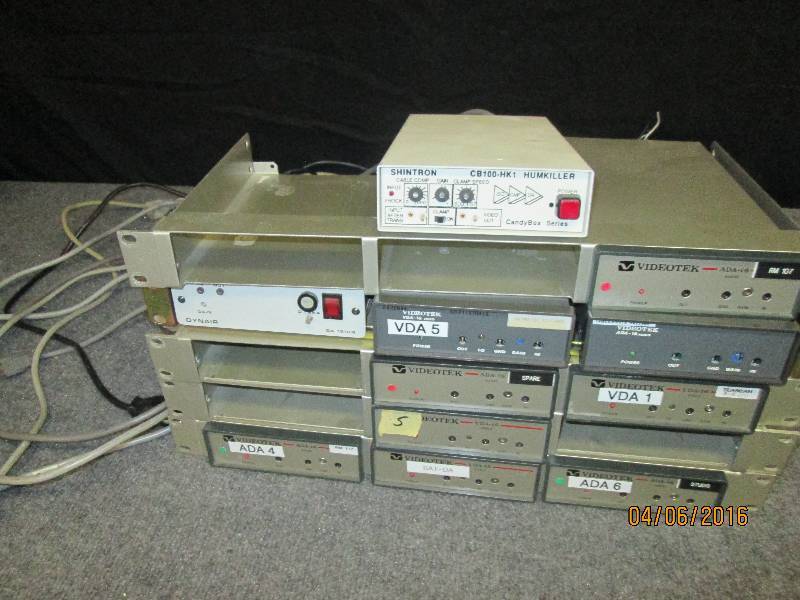 lot 87 image: Lot of audio distribution amplifier...