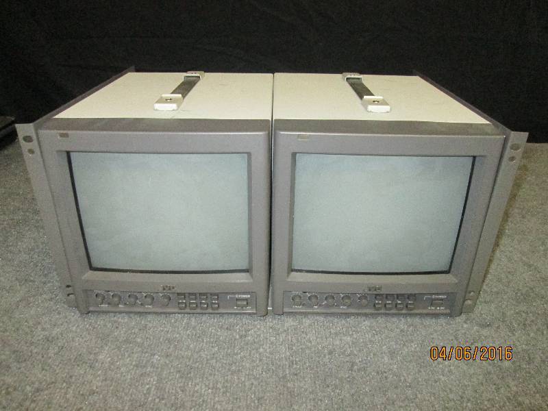 lot 96 image: Pair of JVC model TM-910SU professi...