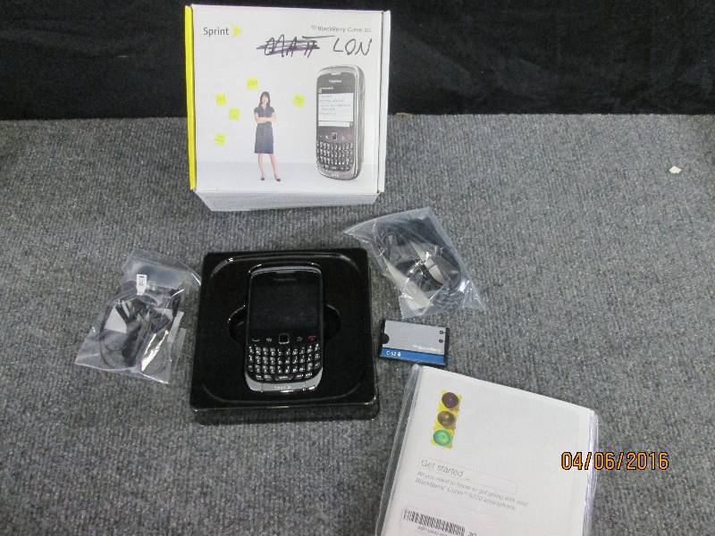 lot 102 image: New Sprint Blackberry Curve 3G, ope...