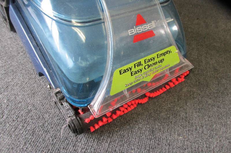 lot 168 image: Bissell Pro Heat Pet carpet shampoo...